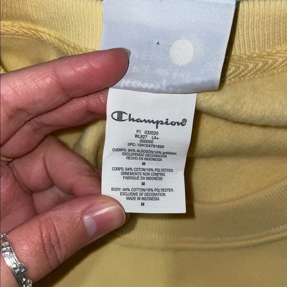 NWT Champion Pastel Yellow Reverse Weave Cropped Cut Off Crew Sweater Size M - Picture 9 of 10